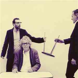Jørgen Leth, Mikael Simpson, Frithjof Toksvig - Vi Sidder Bare Her...
