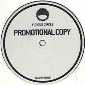 Ali Wilson & Matt Smallwood - Just Listen