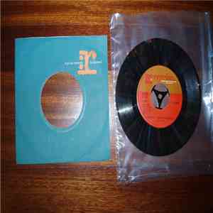 Dean Martin - Everybody Loves Somebody / A Little Voice