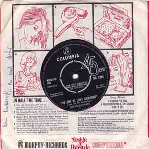 The GoldeBriars - I've Got To Love Somebody