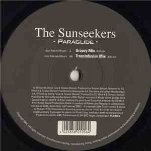 The Sunseekers - Paraglide