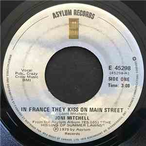 Joni Mitchell - In France They Kiss On Main Street