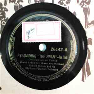 Richard Himber And His Rhythmic Pyramids Orchestra - Pyramiding 